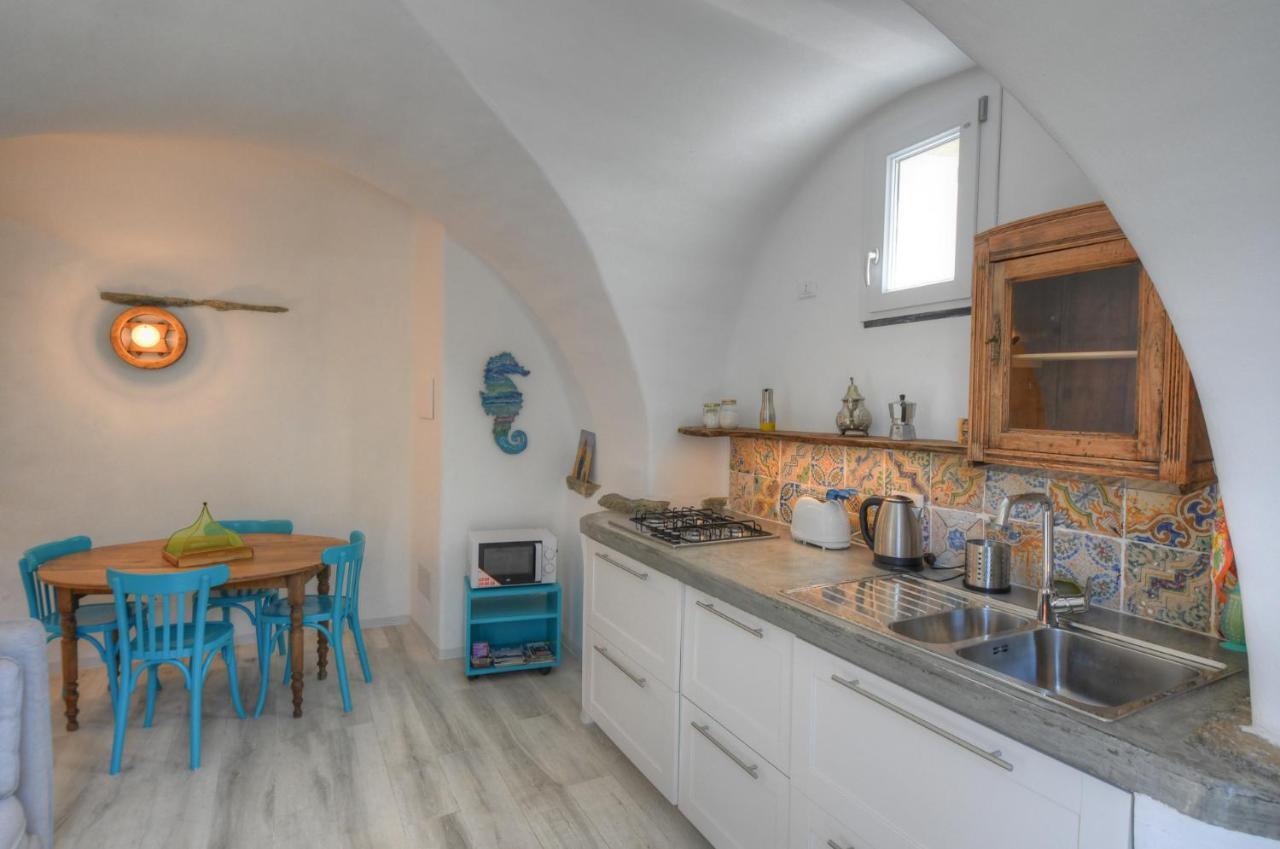 Antica Casa Del Canto Iara - Private Parking Calice Ligure Экстерьер фото
